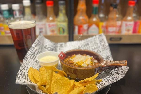 Squire Lounge & Patio