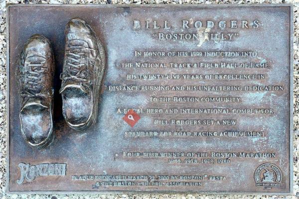 Statue of Red Auerbach