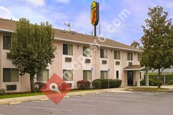 Super 8 by Wyndham Selma/Fresno Area