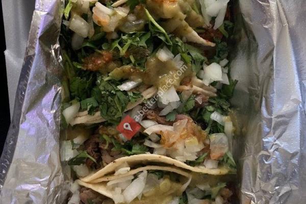 Tacos Los Trompos