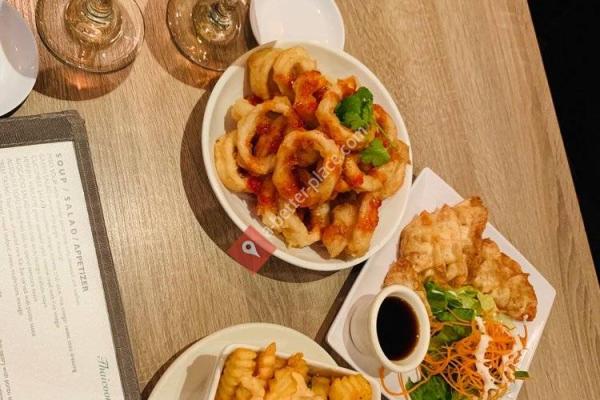 Thaicoon & Sushi Bar