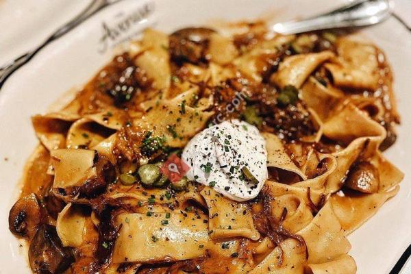 The Avenue Steak Tavern