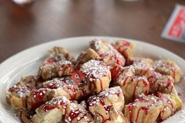 The Crest Sports Bar & Grill