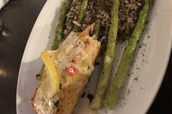 The Drafting Table Cocktails & Kitchen