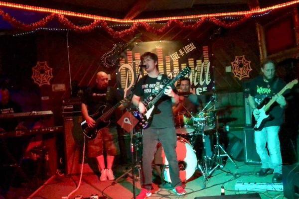 The Peppermill Lounge