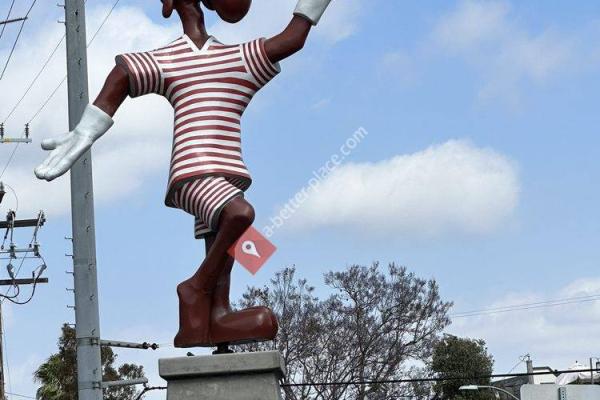 The Rocky and Bullwinkle Statues