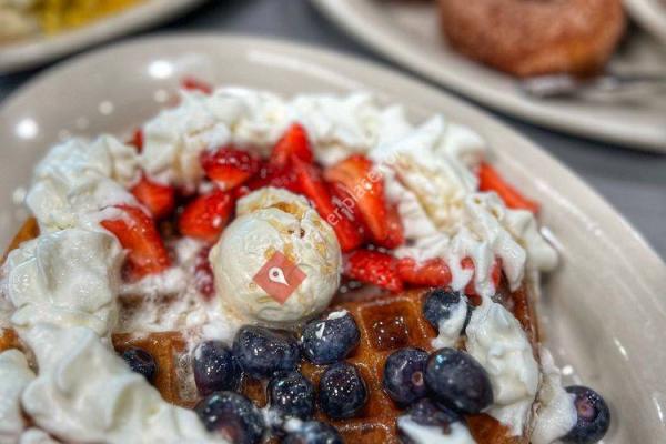 The Toasted Yolk Cafe - Fall Creek