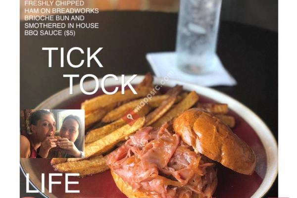 Tick Tock Bar & Cafe