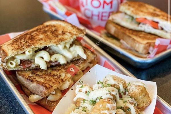 Tom & Chee