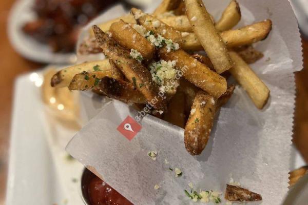 Tony C's Sports Bar & Grill