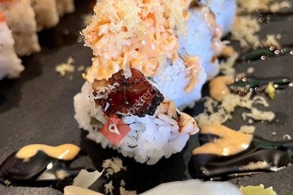 Totto Ramen and Sushi Bar