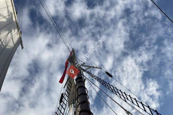 Traverse Tall Ship Company