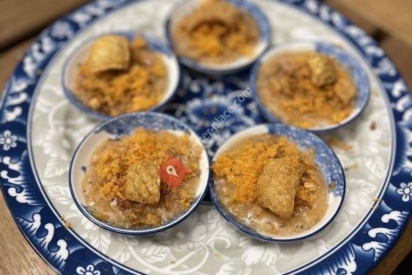 Truong Tien Restaurant