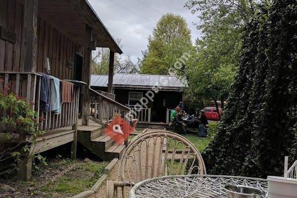Uncle Johnny's Nolichucky Hostel & Outfitter