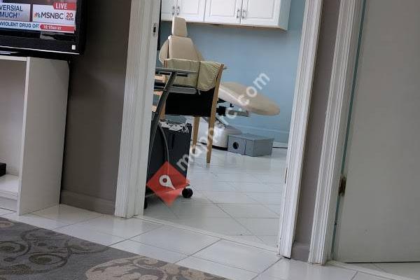 Universal Dental Implant Center