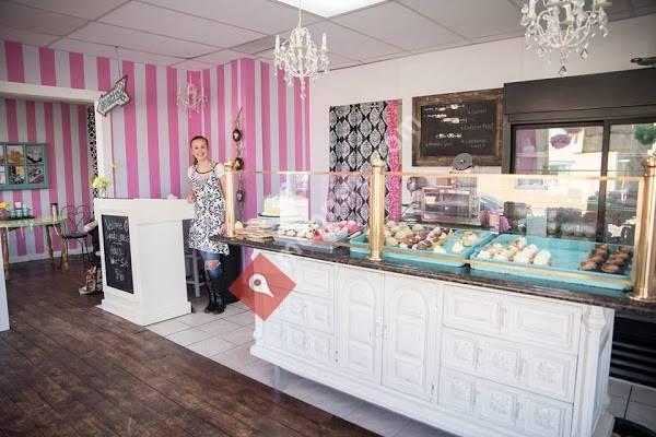 Uptown Girl Cupcakes and Dessert