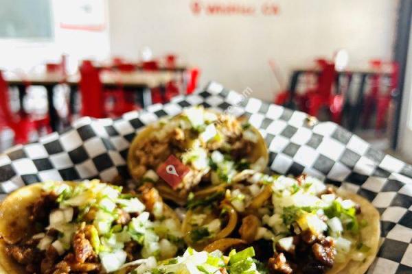 Uptown Taqueria Wen Chef