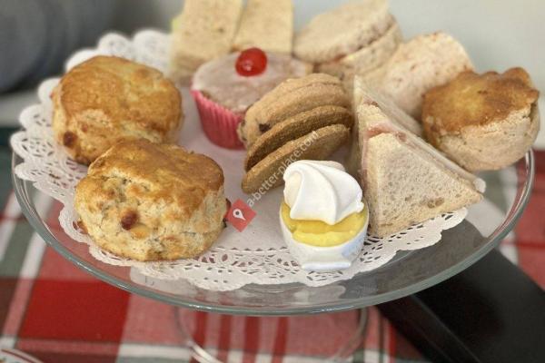 Val's English Tea and Pie Shop