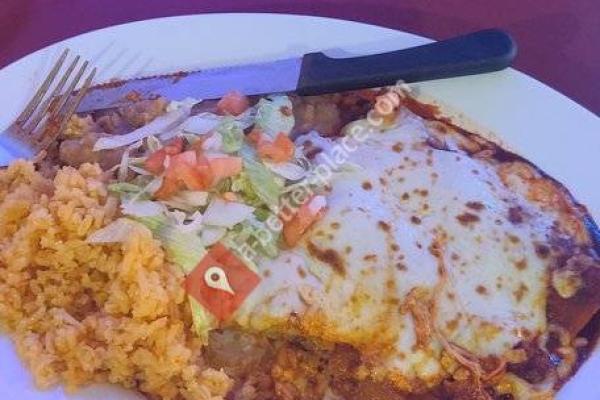 Vela's Restaurant & Lounge