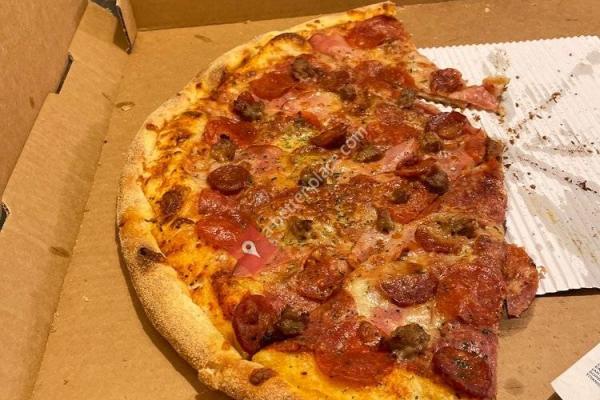 Village Pizzeria & Grill