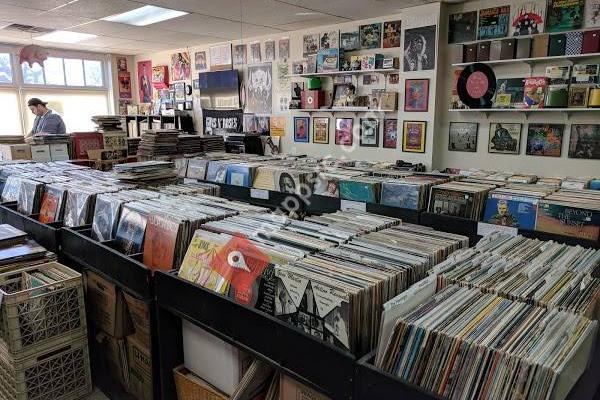 Vinyl Closet Record Store