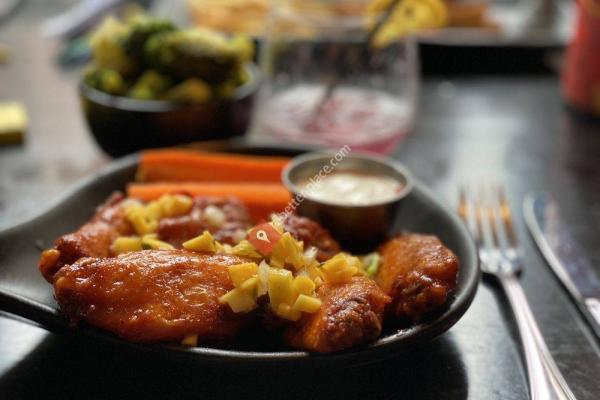 Warehouse Bar & Grille