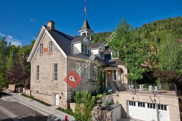 Washington School House Hotel