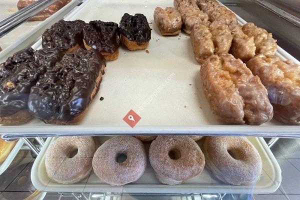 Wen’s Donuts & Bakery