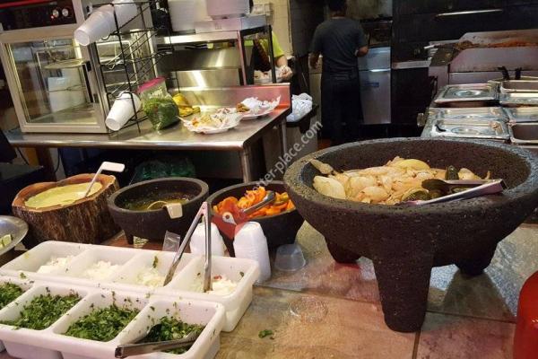 Yami's Pizza Gorditas and Wings