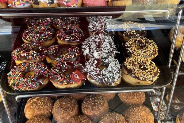 Yum Yum Donuts